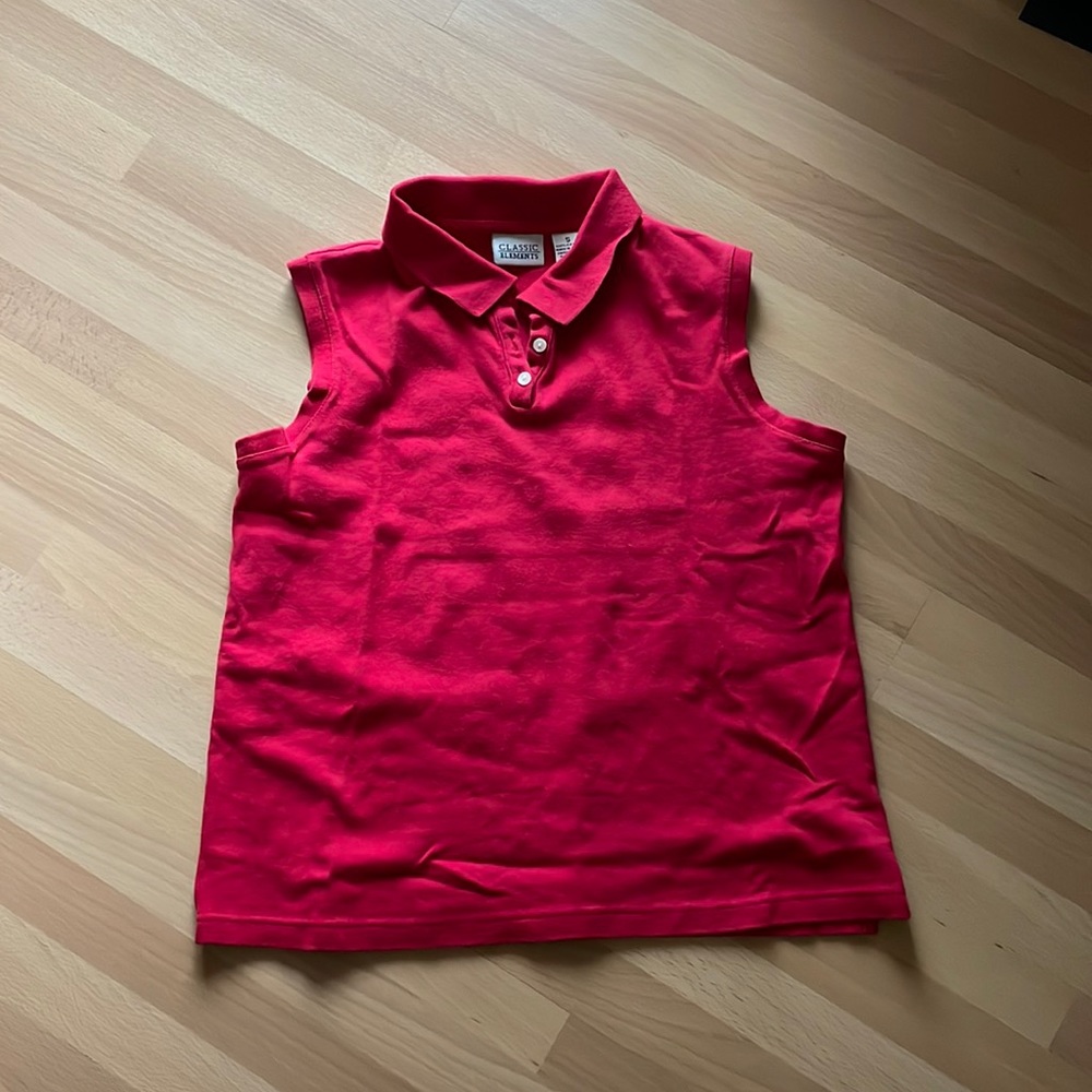 Red collared tank